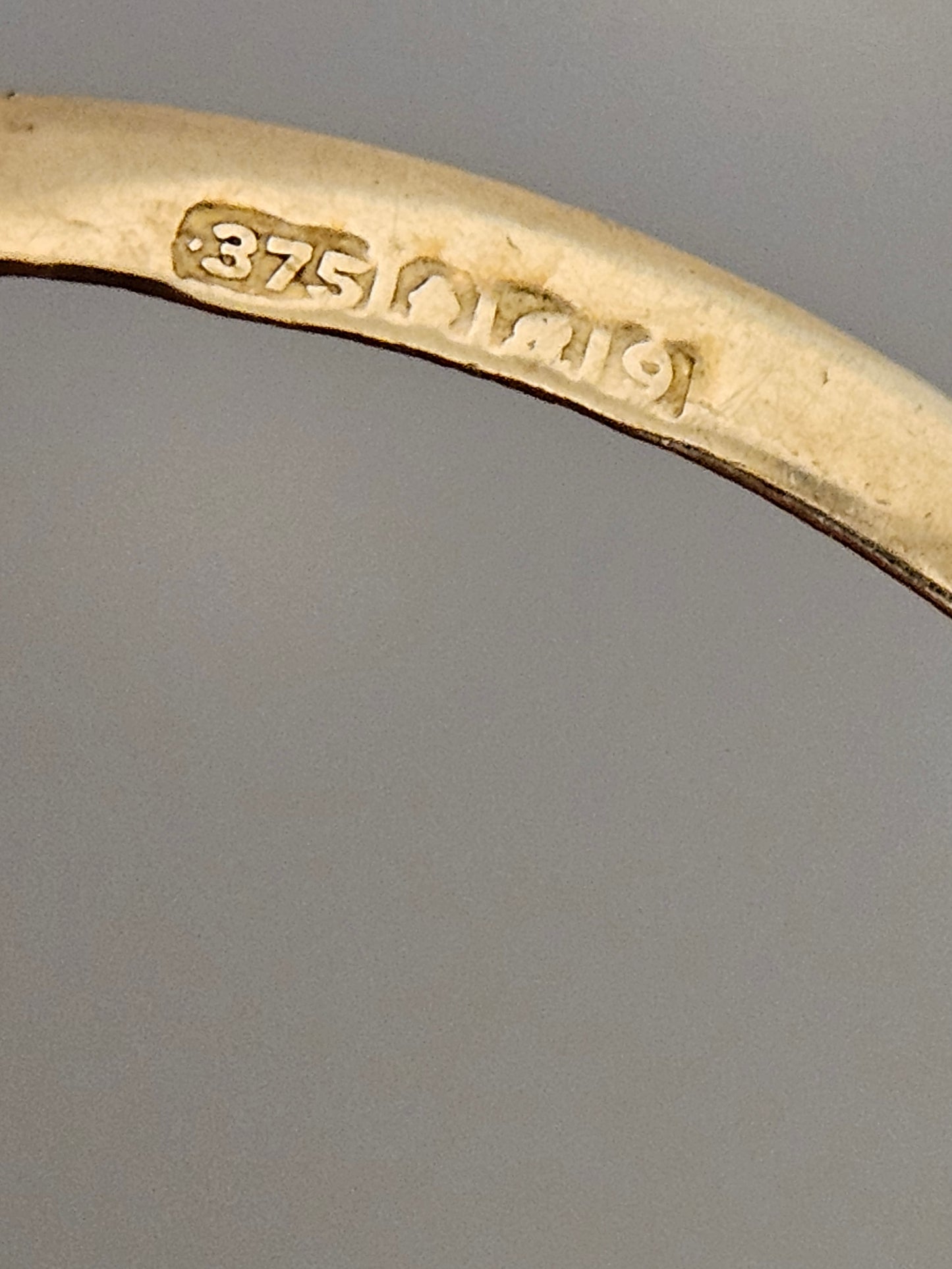 Carlisle Pendant