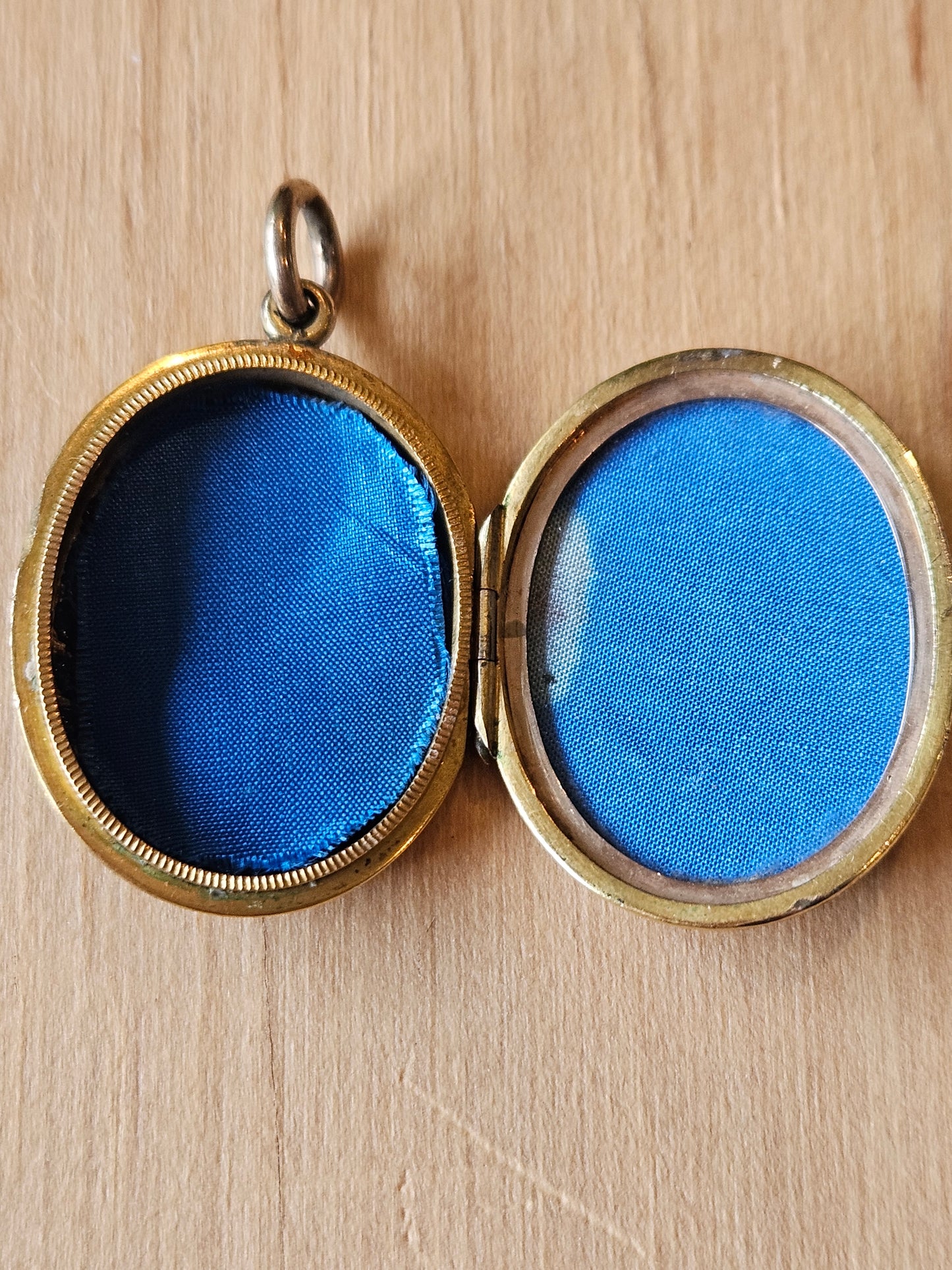 Max Pendant