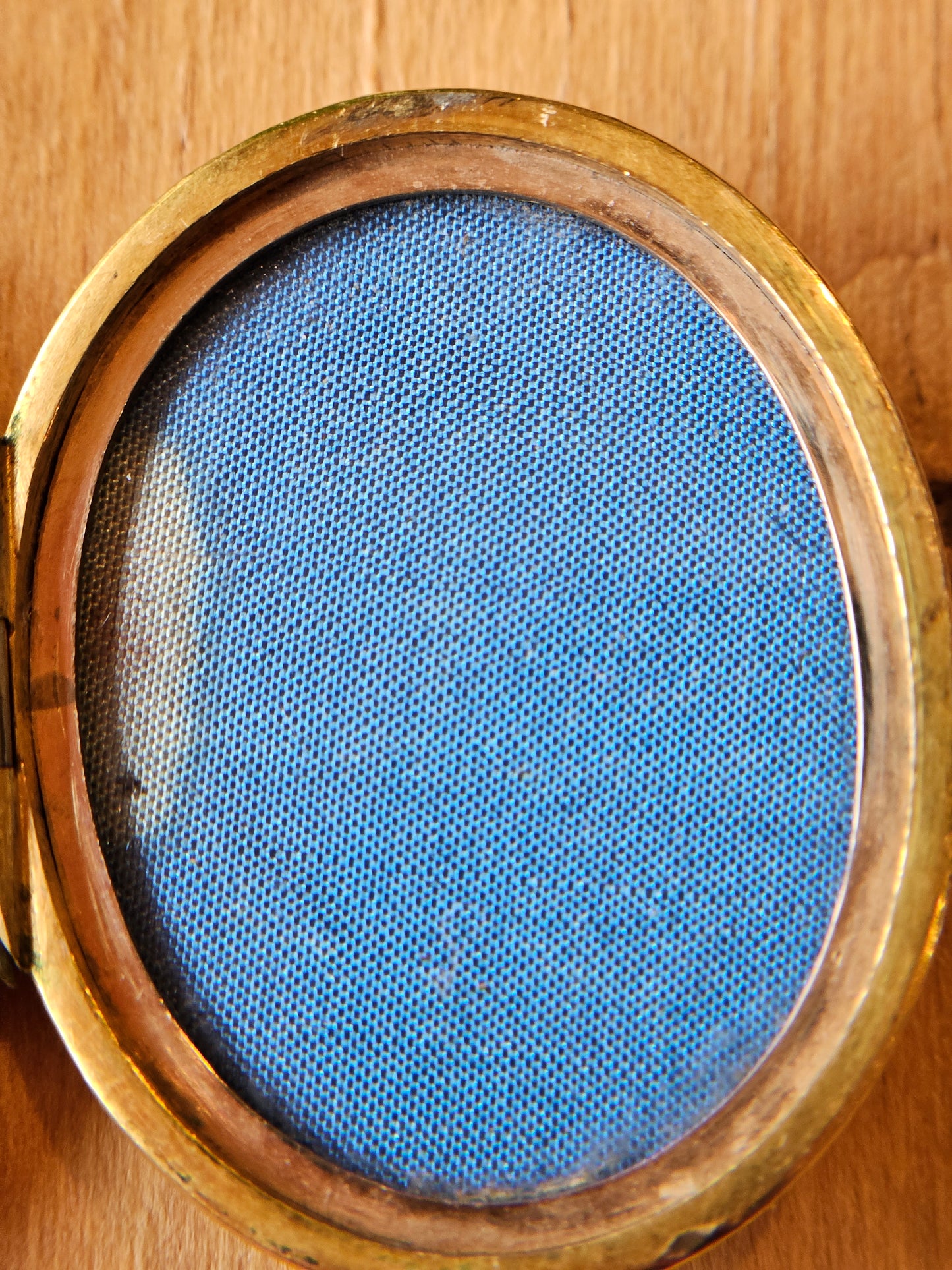 Max Pendant