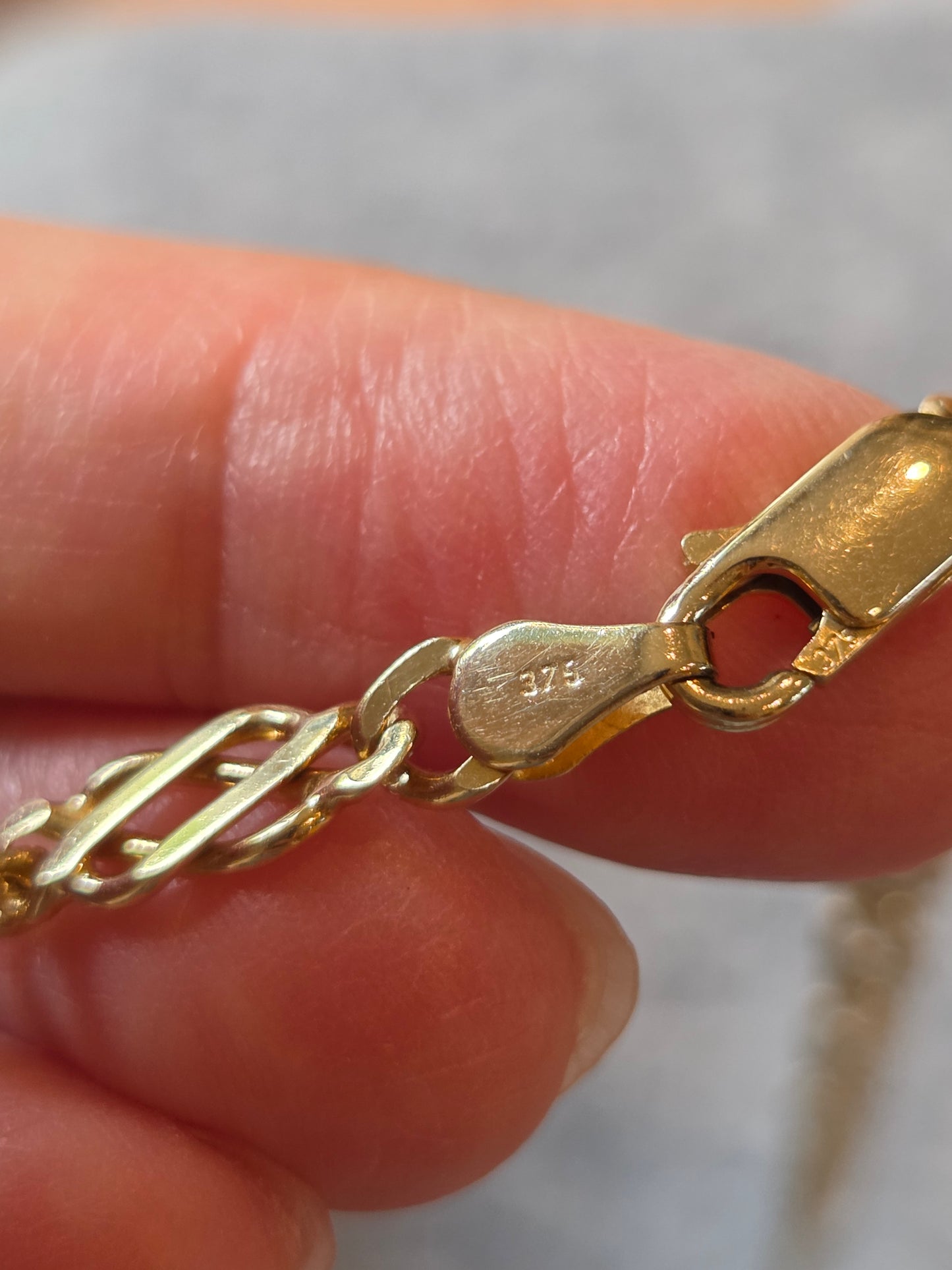 9k Gold Vintage Infinity Knot Weighty Chain