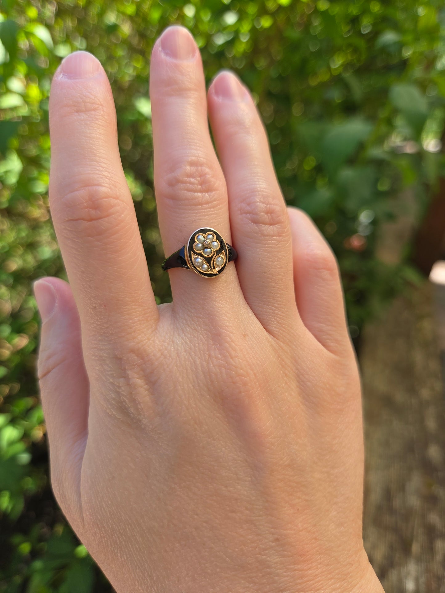 Victorian Mourning Enamel 15k Gold Ring
