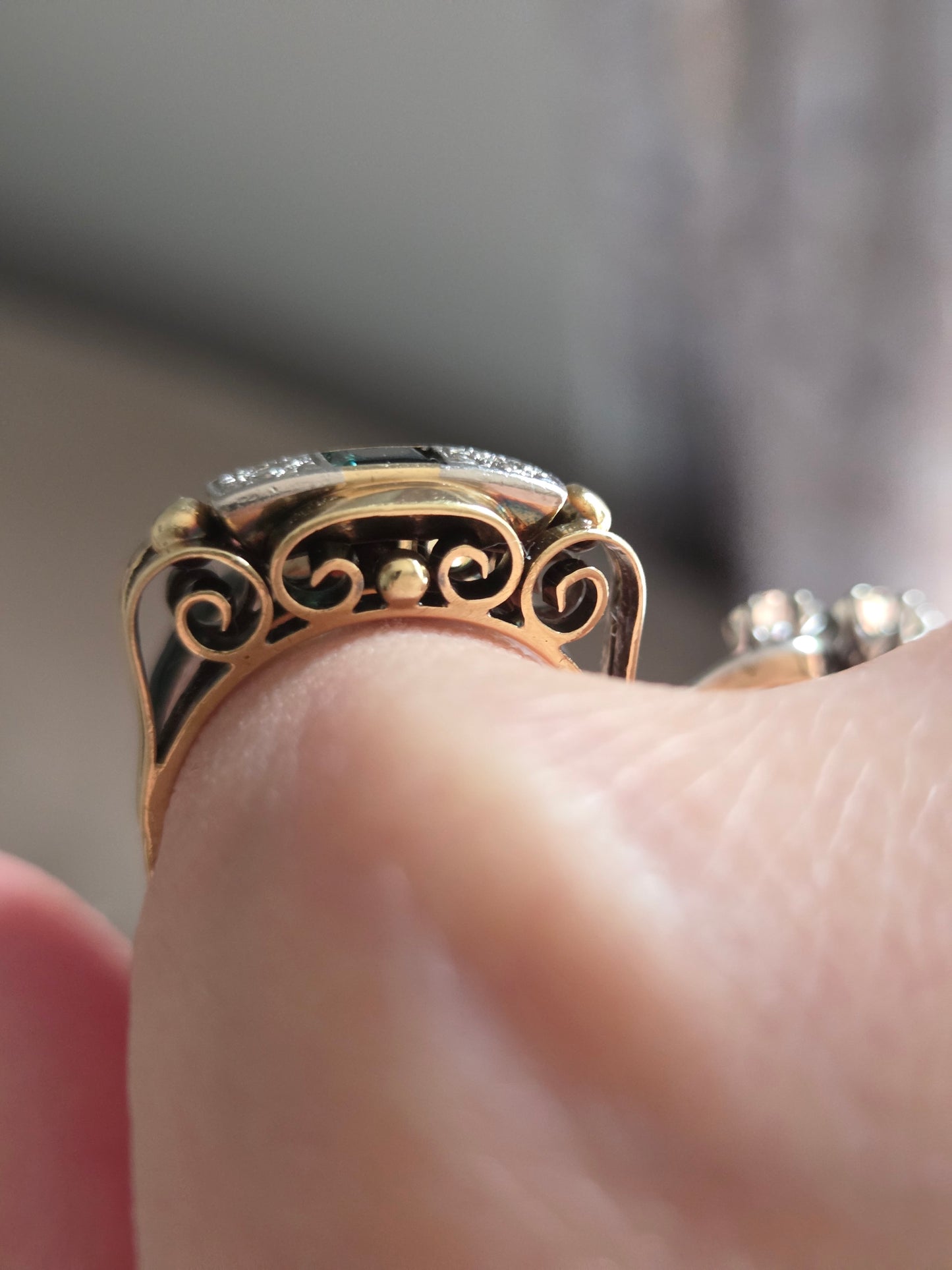 Retro Green Tourmaline and Diamond Tank Ring 14k Gold